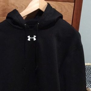 Black pullover under armor hoodie